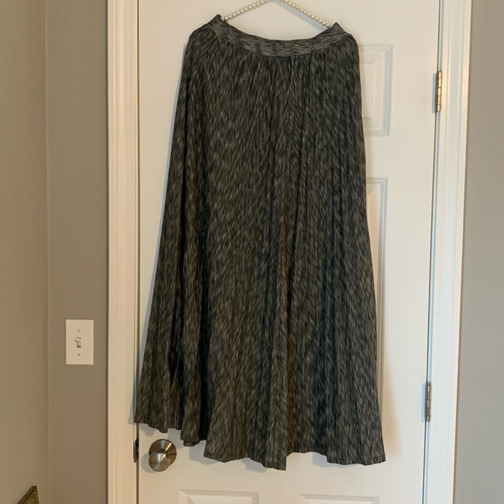 Bordeaux maxi skirt, size S
